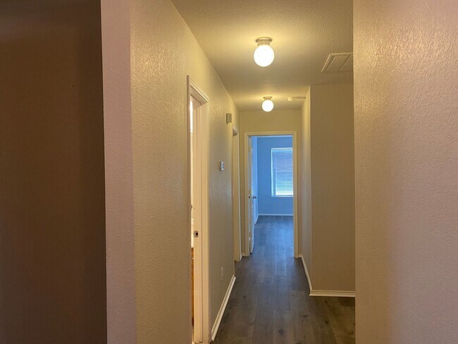 Building Photo - 209 Tripp Trail