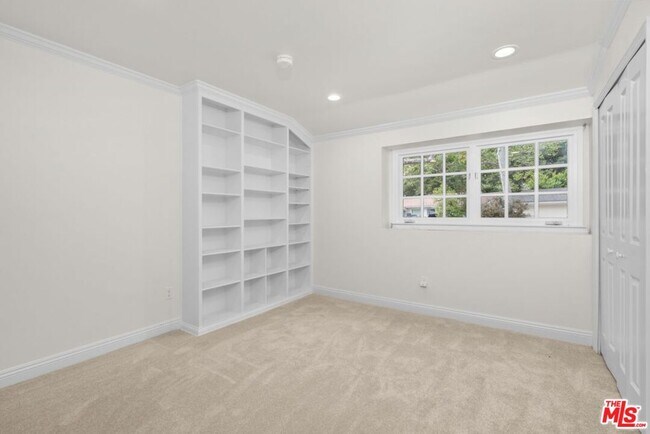 Building Photo - 30604 Sicomoro Dr