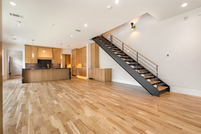 Building Photo - 4203 Normandy Ave