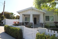 Building Photo - 26221 Oak St