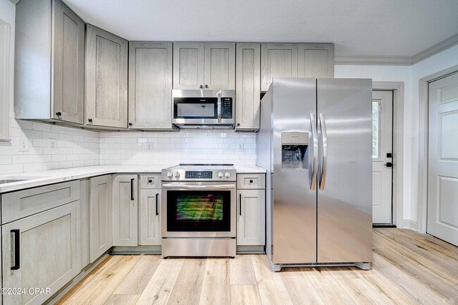 Building Photo - 1305 Calhoun Ave