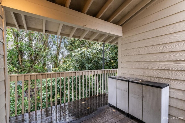 Building Photo - 33a Isis St