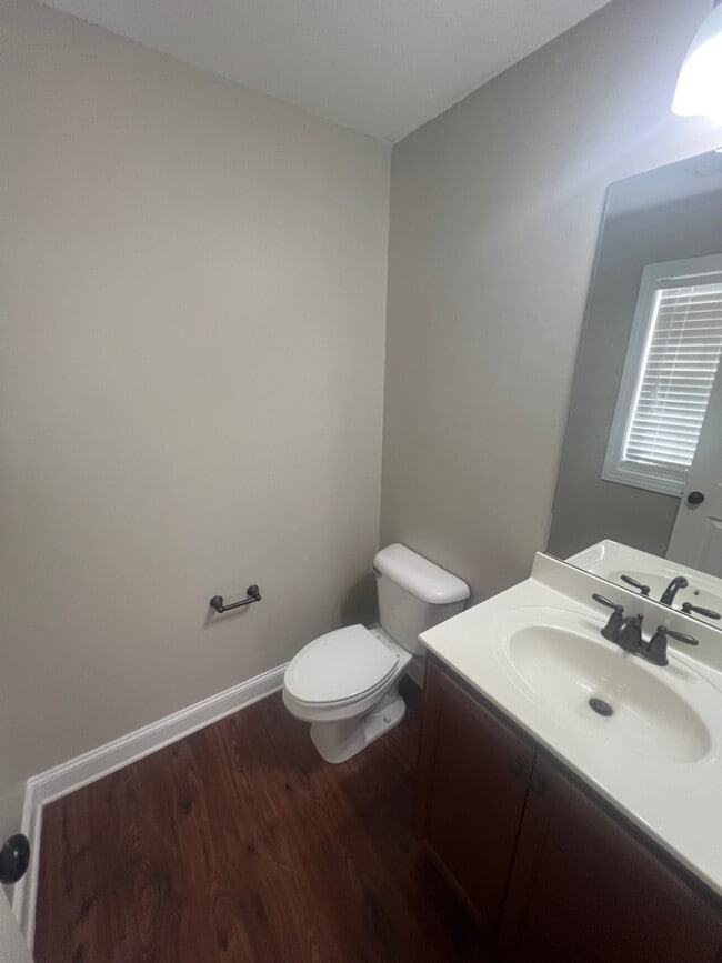 Building Photo - 2609 Sawgrass Dr