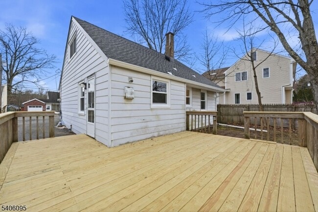 Building Photo - 46 Glenwood Ave