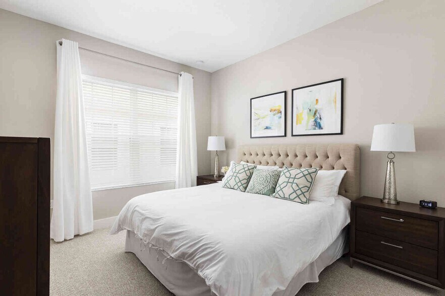 Building Photo - 7586 Sunny Dreams Ln