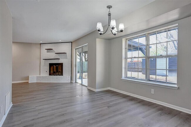 Building Photo - 3014 Northridge Dr