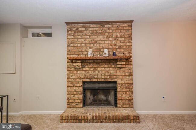 Building Photo - 12489 Sweet Leaf Terrace
