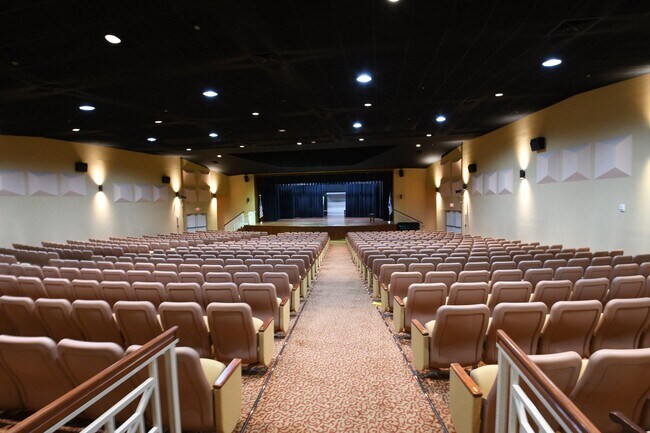 Building Photo - 5810 Crystal Shores Dr