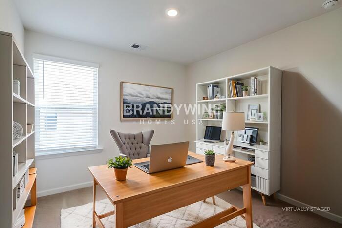 Building Photo - 508 Almere Dr