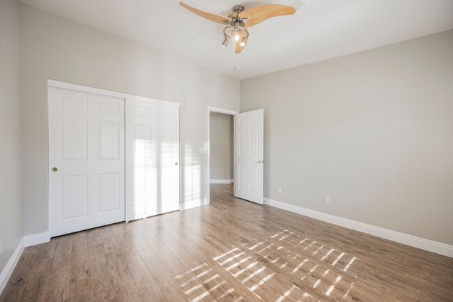 Building Photo - Gorgeous 1 Story Home in Gated Community