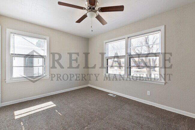 Building Photo - 1562 Floberta St