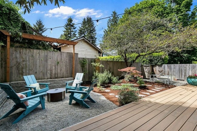 Building Photo - 3Bd/1.75Ba Seattle Home