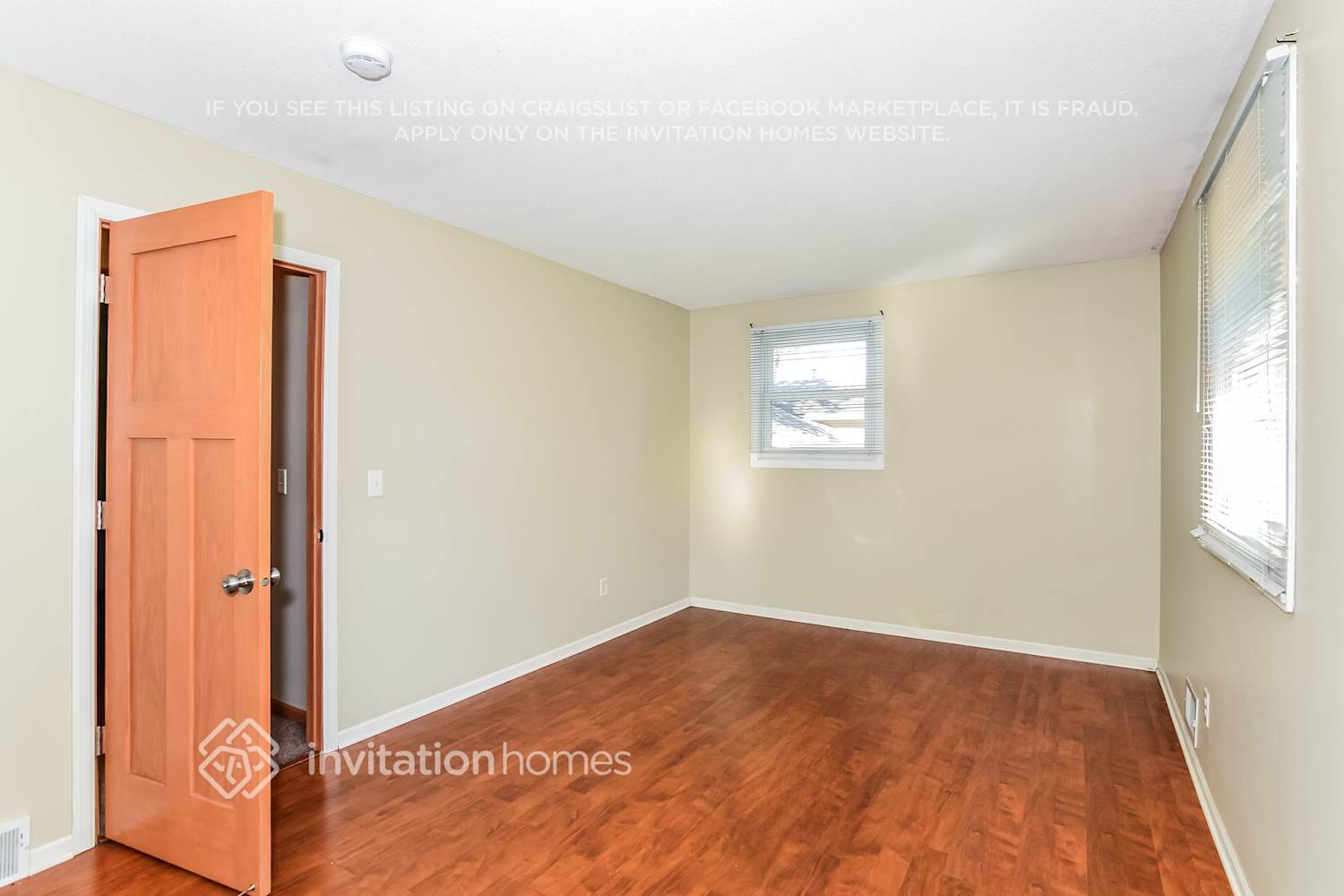 Building Photo - 707 S Shore Dr