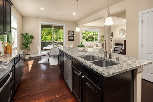 Building Photo - PENDING APPLICATION Spacious Spirit Ridge ...