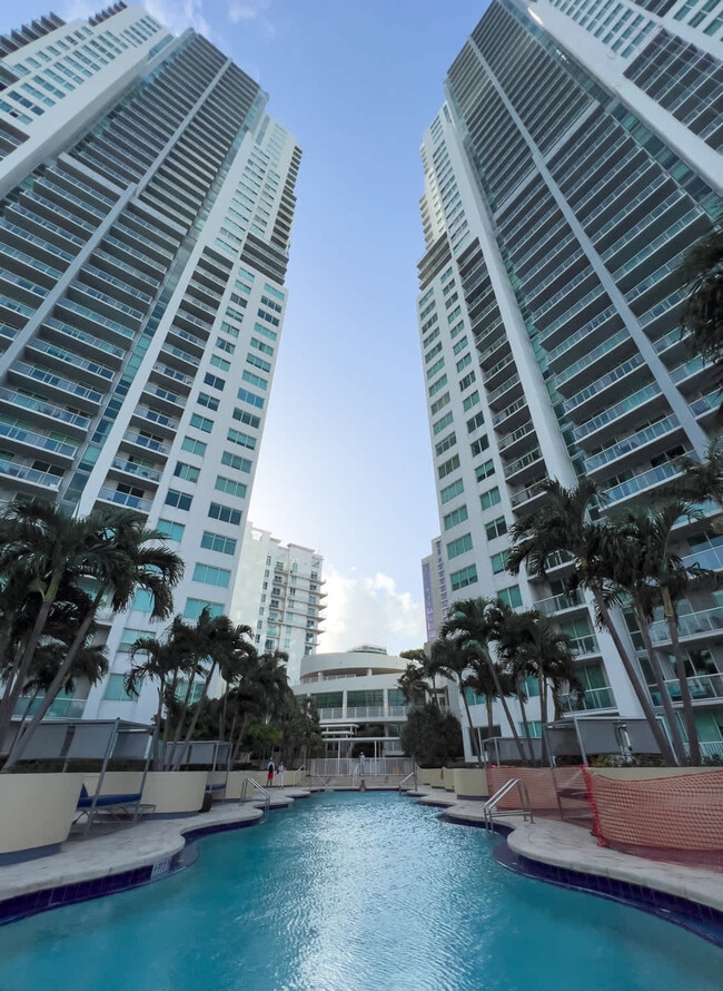 Building Photo - 235 NE 2nd St