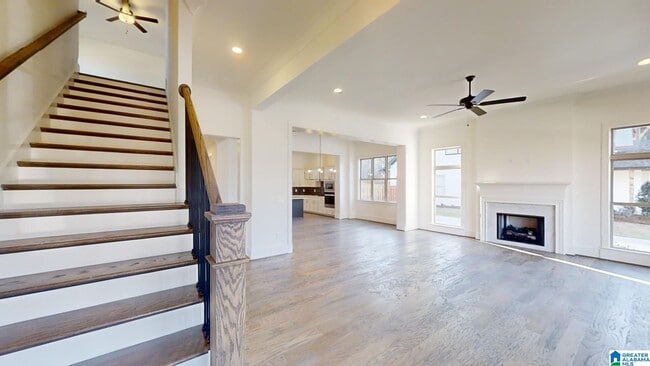 Building Photo - 12411241 Chelsea Pk Trl