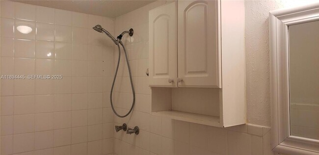 Building Photo - 8301 SW 142nd Ave