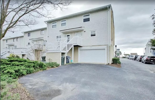 Primary Photo - 314 N 1st St