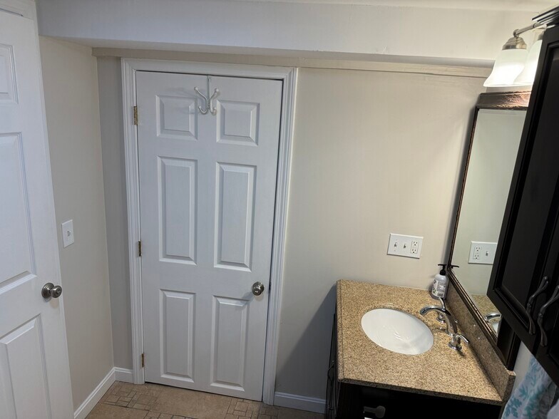 Bathroom Sink - 171 Foster St