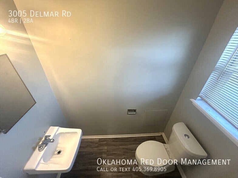 Building Photo - 3005 Delmar Rd