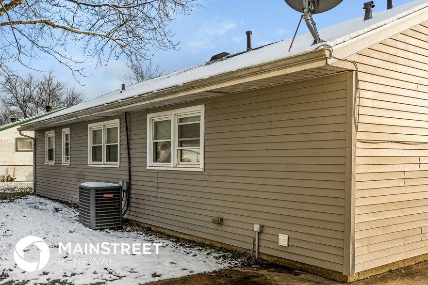 Building Photo - 7111 Nathan Hale Way
