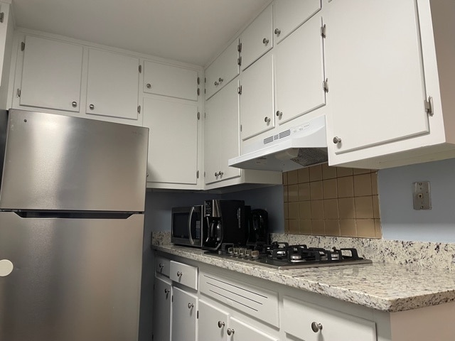 kitchen - 1010 Scott Blvd