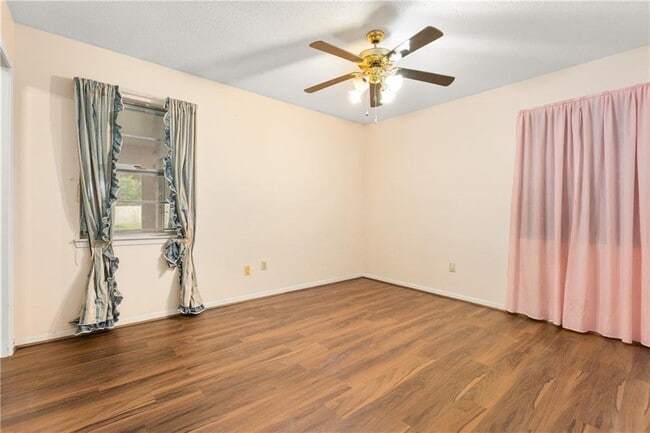 Building Photo - 11297 Old Moffat Rd