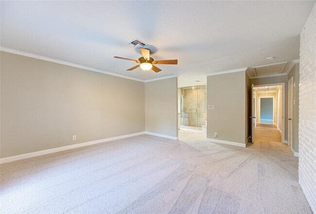 Building Photo - 11024 Riverview Dr