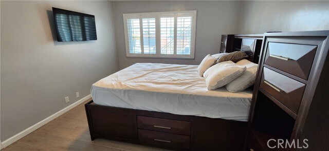 Building Photo - 8701 S Van Ness Ave