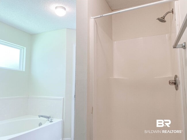 Building Photo - 16648 Vanilla Dr