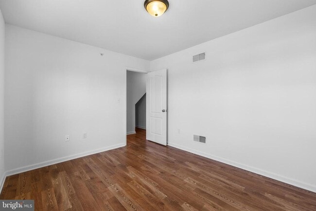 Building Photo - 40 Mustang Dr