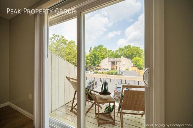 Building Photo - 985 Quay Ave