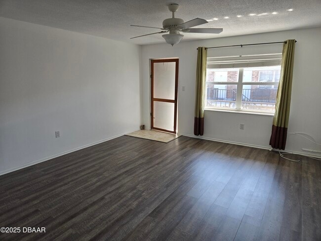 Building Photo - 190 E Olmstead Dr