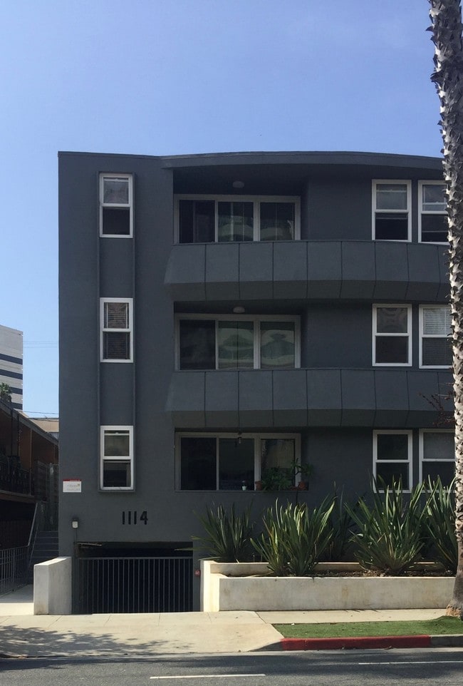 Primary Photo - 1114 6th St Santa Monica 90403