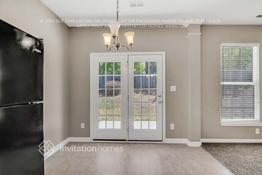 Building Photo - 635 Ashbrittle Dr