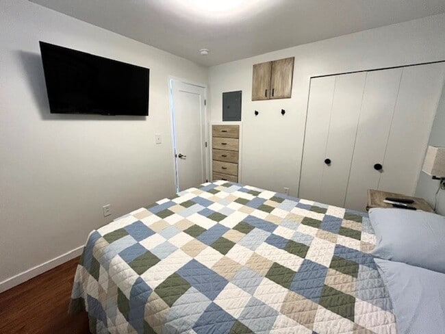 Building Photo - Winter Seasonal Rental- Summit Yacht Club 37
