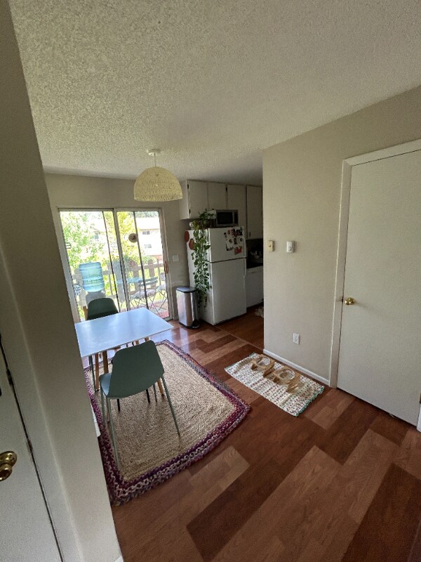 Building Photo - 1024 E Swallow Rd