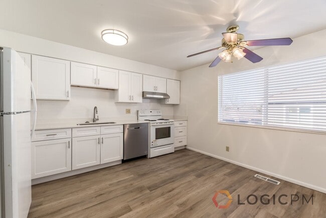 Building Photo - 2010 S 2600 E