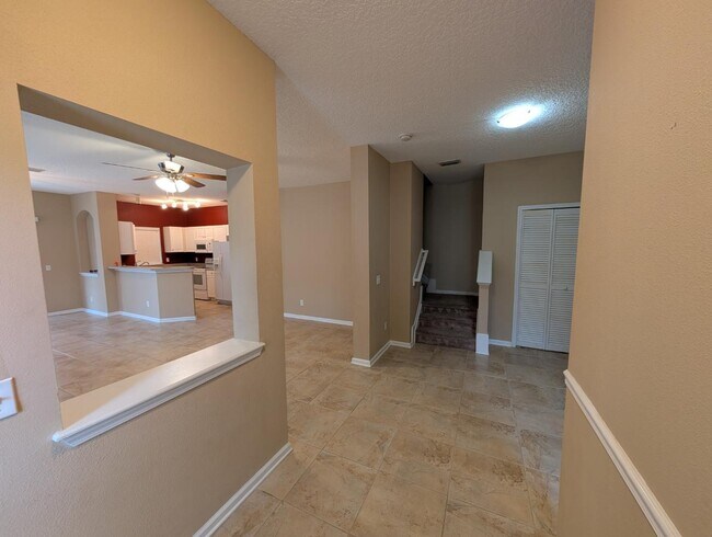 Building Photo - 1736 Forest Lake Cir W