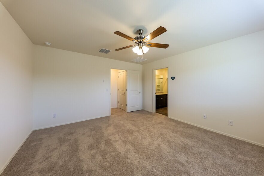 Building Photo - 25751 W Coles Rd