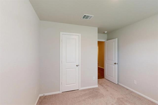 Building Photo - 409 Forsyth Dr