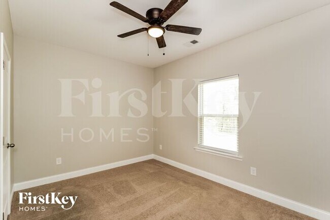 Building Photo - 38 Foothills Pkwy NE