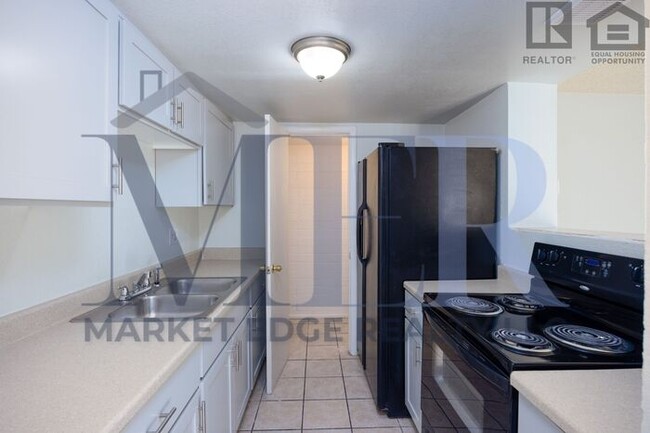 Primary Photo - 3Bed/1Bath House at 48th/Broadway! $199 MO...