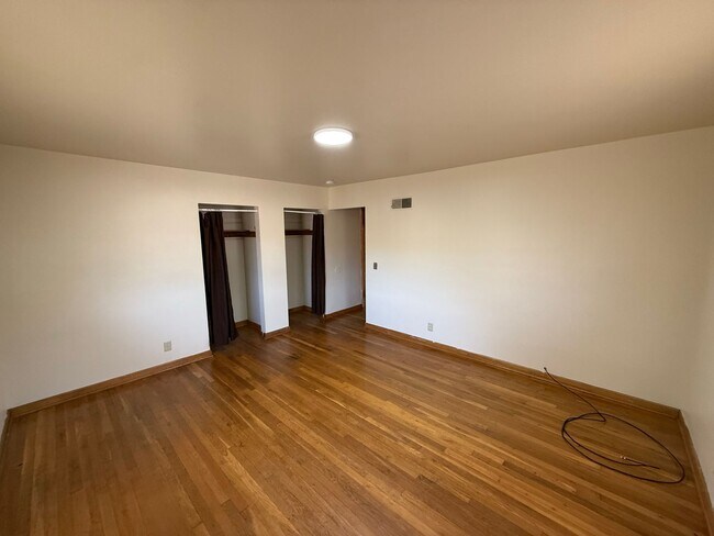 Building Photo - 171 W Patterson Ave