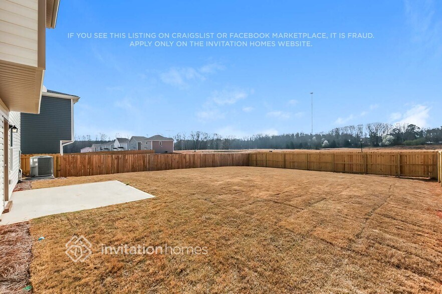 Building Photo - 220 Green Pasture Rd