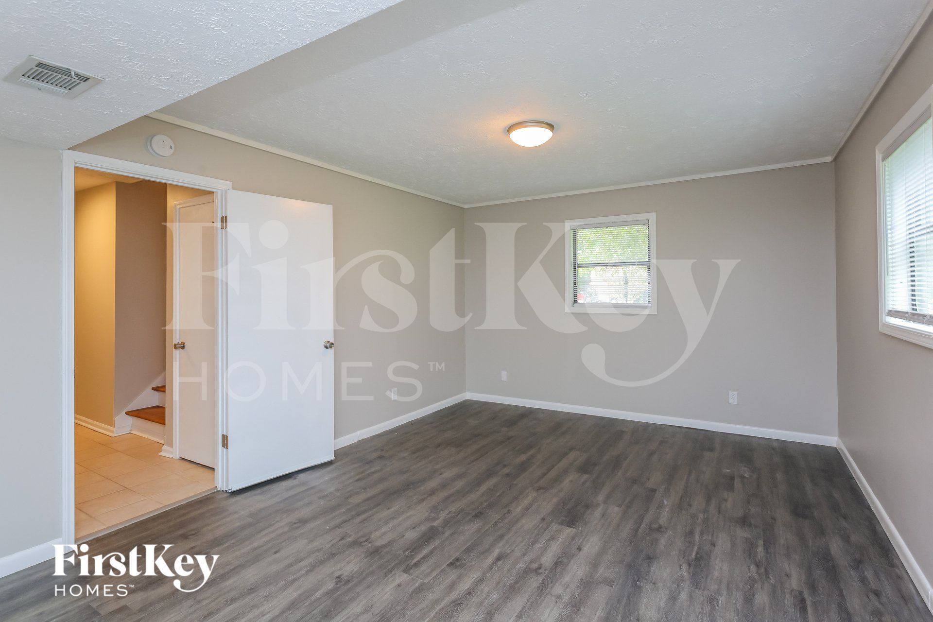 Building Photo - 2639 Windmere Dr NW