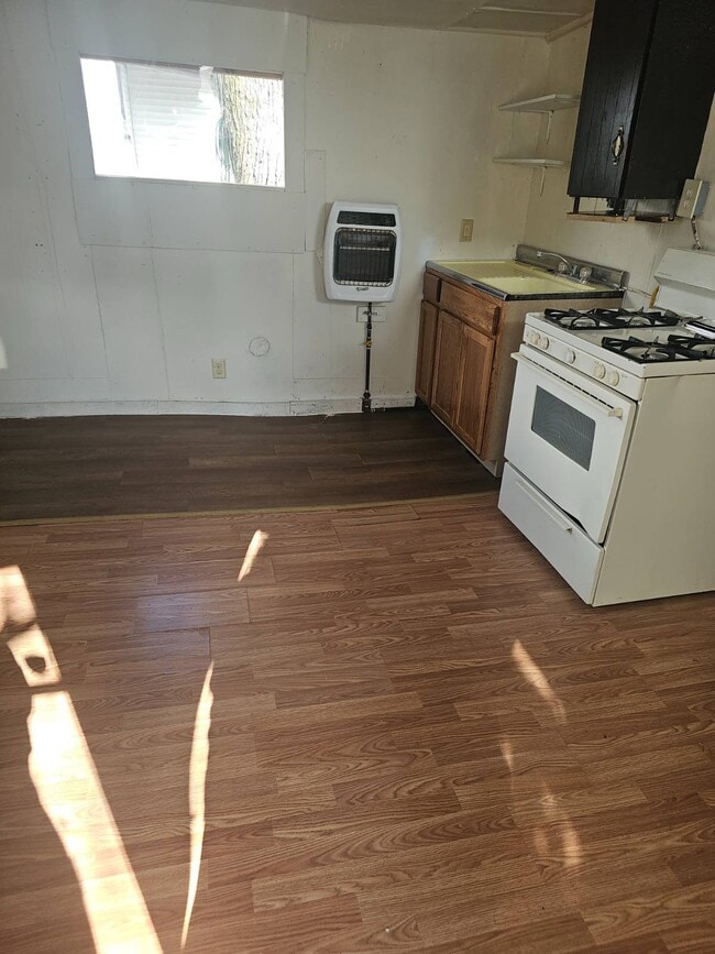 Building Photo - 1249 Bausher Ave NW