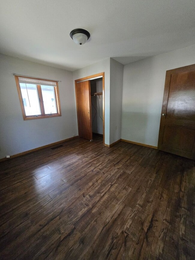 Building Photo - Cozy 3 Bedroom on Corner lot