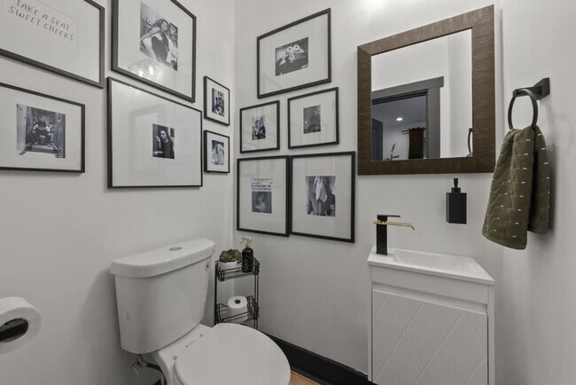 Building Photo - 286 Taylor Ave