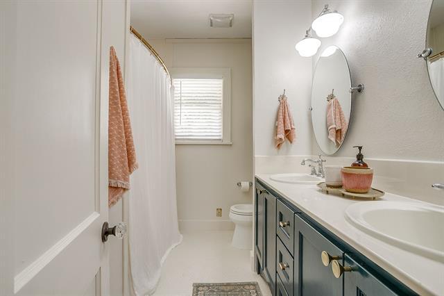 Building Photo - 2718 Cockrell Ave